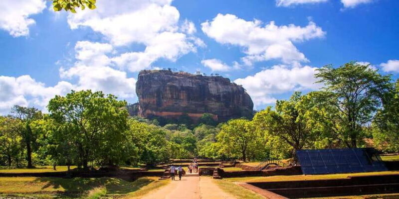 Kalutara: from Sigiriya Lion Rock and Dambulla Day Tour - FAQ