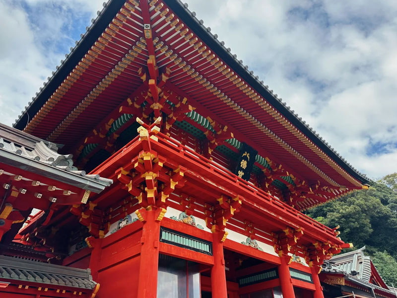 Kamakura Daibutsu & Enoden (free ticket) & Kamakura Koko-mae Station & Shonan Coast & Enoshima & Tsurugaoka Hachimangu Shrine One-Day Tour - Shonan Coast: coastal atmosphere, not a beach itinerary