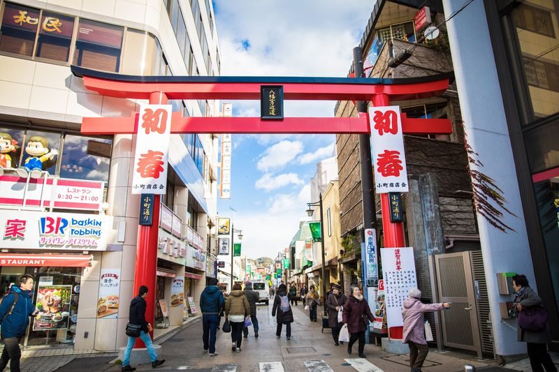Kamakura Enoshima Full-Day Small Group Anime Pilgrimage Tour - Weather and expectations can make or break the day