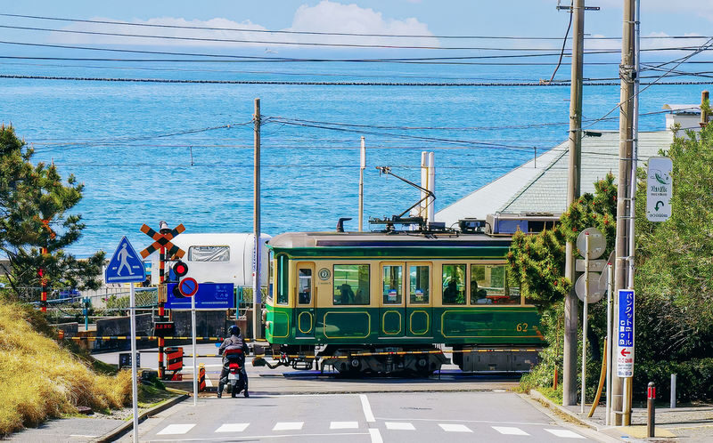 Kamakura, Enoshima & Yokohama Day Trip from Tokyo with Enoden Train - Enoshima, the first taste of the coast