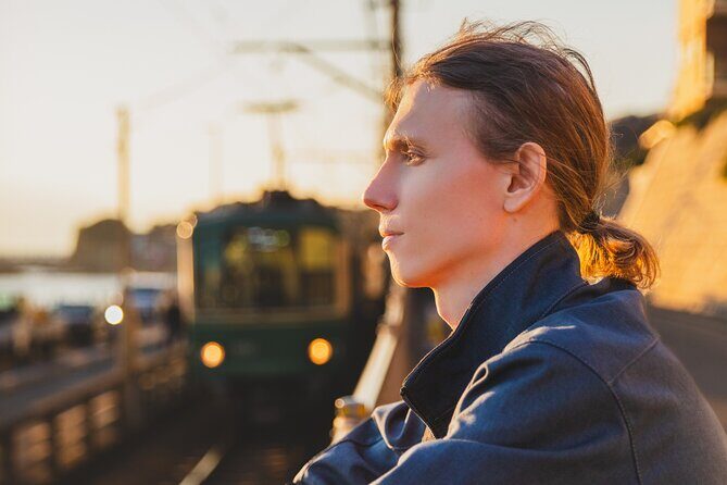 Kamakura Tour with Pro Photographer: Anime Train & Fuji Sunset - FAQ