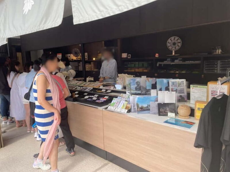 Kamakura: Visit Daibutsu and shopping experience - FAQs