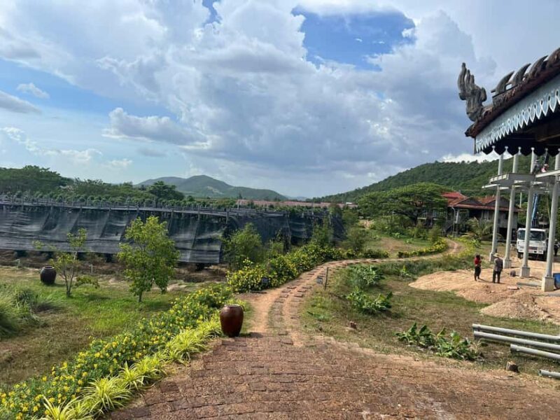 Kampot-Phnom Penh include Pepper farm Tour, Salt field, Lake - A Deep Dive into the Kampot-Phnom Penh Experience