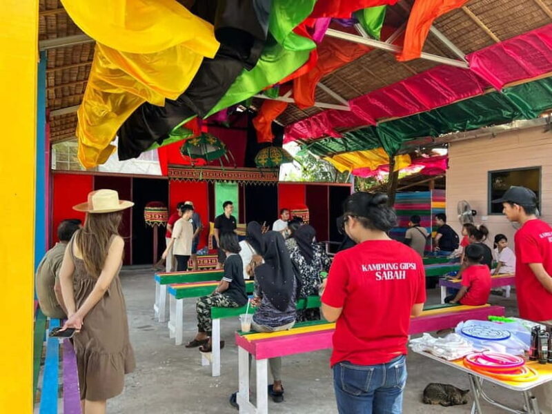 KAMPUNG GIPSI-DAY TRIP TO BAJAU HEAVEN FREE NASIGORENG & TEH - Key Points