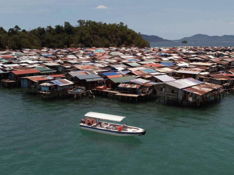 KAMPUNG GIPSI-DAY TRIP TO BAJAU HEAVEN FREE NASIGORENG & TEH - Culinary Delights and Local Flavors