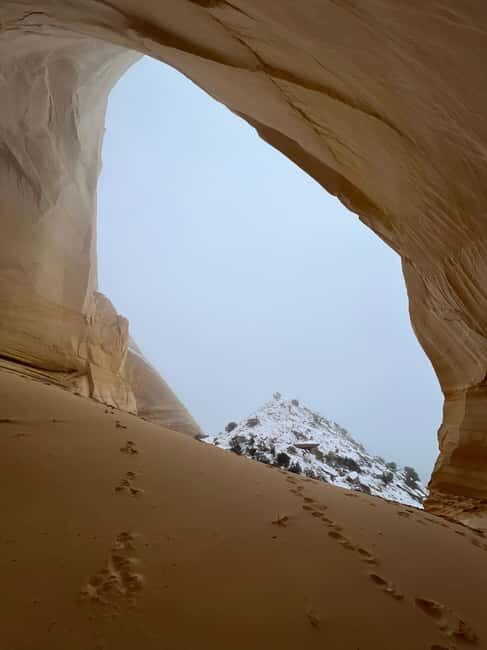 Kanab: Peekaboo Slot Canyon & Great Chamber Tour/Guided Hike - Authenticity and Uncrowded Experience