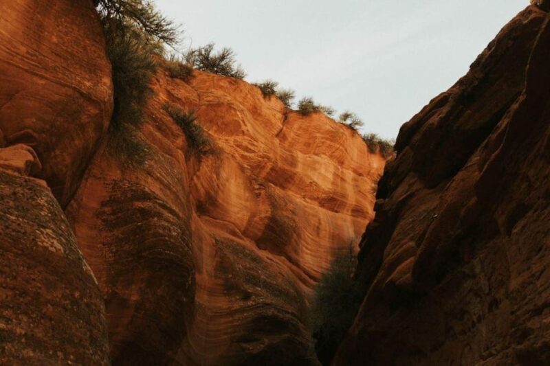 Kanab: Peekaboo Slot Canyon Off-Road Tour - Who Should Consider This Tour?