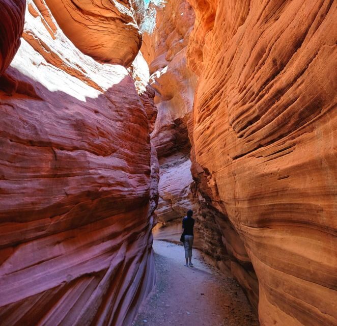 Kanab: Red Canyon Off-Road Jeep and Hiking Tour - The Experience in Detail