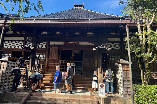 Kanazawa Cycling Tour Ninja Temple Myoryuji and City Highlights - Who Should Consider This Tour?