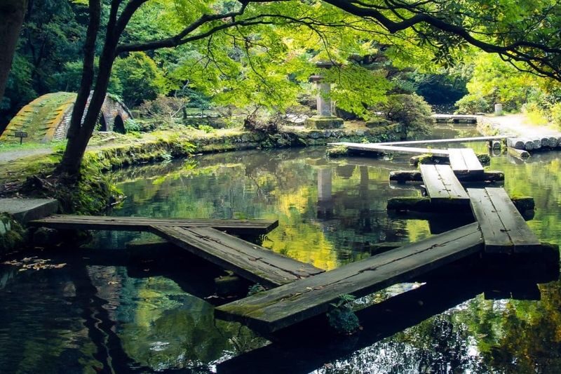 Kanazawa Full-Day Private Geisha and Samurai Tour - Oyama Shrine and Kanazawa Castle bring the day into focus