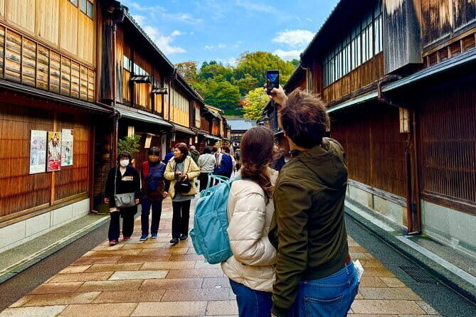 Kanazawa Half Day Private Tour - Castle, Garden, Geisha District - Exploring Kanazawa in a Half Day: Castle, Garden, Geisha District, and More