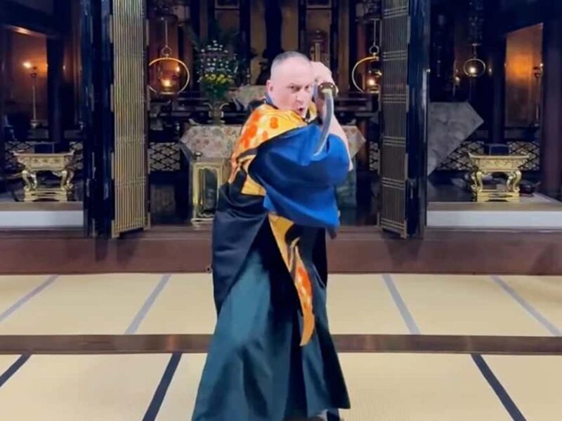 Kanazawa: Samurai Swordsmanship Lesson at a rented temple - Discover the Art of the Samurai in Kanazawa: Swordsmanship Lesson at a Rented Temple