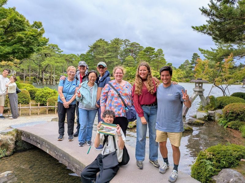 Kanazawa Walking Tour: Garden, Castle, Samurai & Geisha+Taxi - Four Kanazawa districts, one connected story