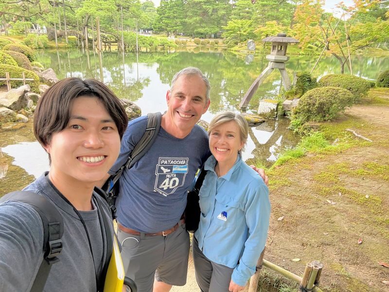 Kanazawa Walking Tour: Garden, Castle, Samurai & Geisha+Taxi - Higashi Chaya: a final look at geisha culture and crafts
