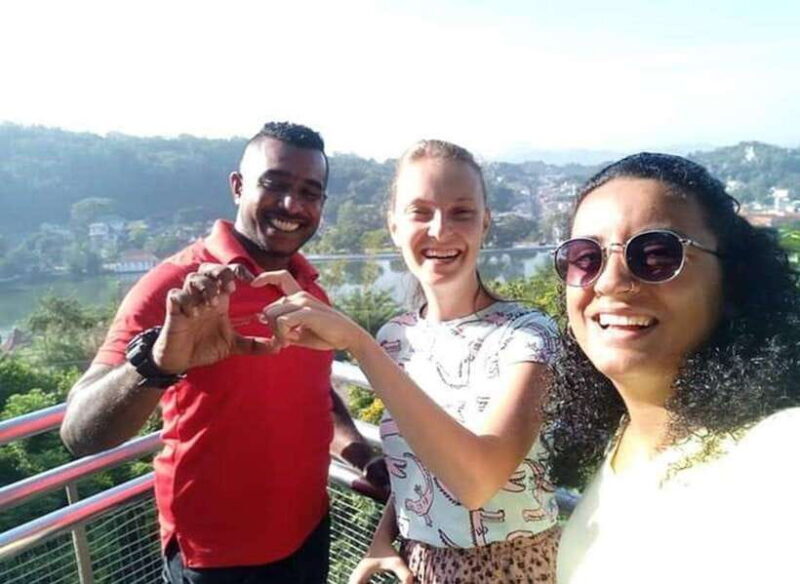Kandy: Ambuluwawa Heights Tuk Tuk Tour with Guide - Why Travelers Love This Experience