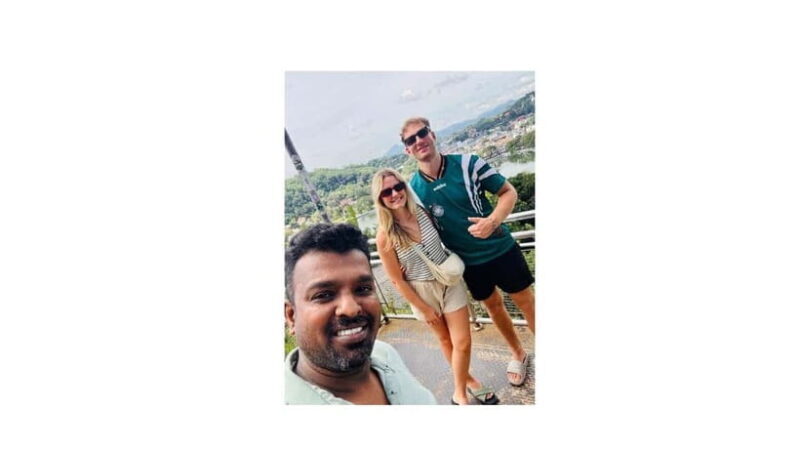 Kandy City Guided Day Trips by Laxury Car - Key Points