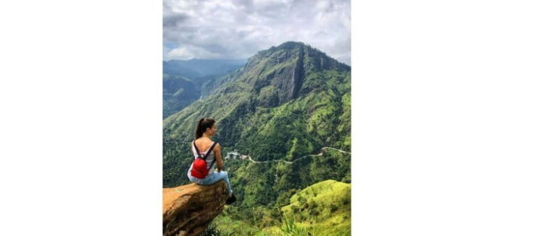 Kandy City Guided Day Trips by Laxury Car - A Deep Dive into the Kandy Experience