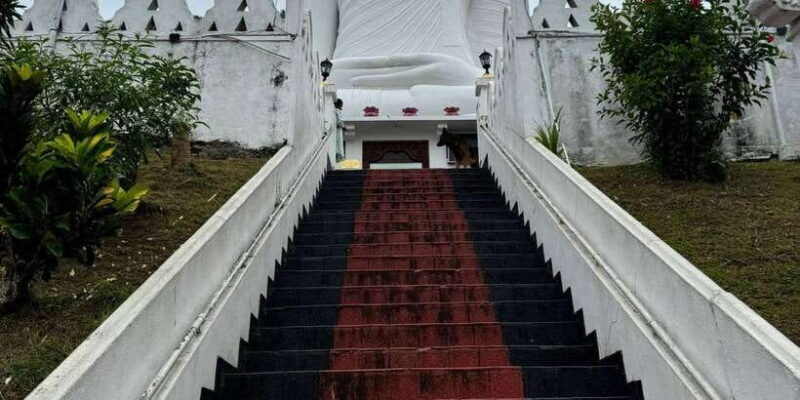 Kandy: Private Guided Tour with Local Highlights by Tuk Tuk - Key Points