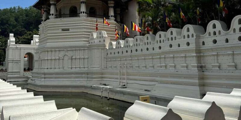 Kandy: Private Guided Tour with Local Highlights by Tuk Tuk - How the Experience Comes Together