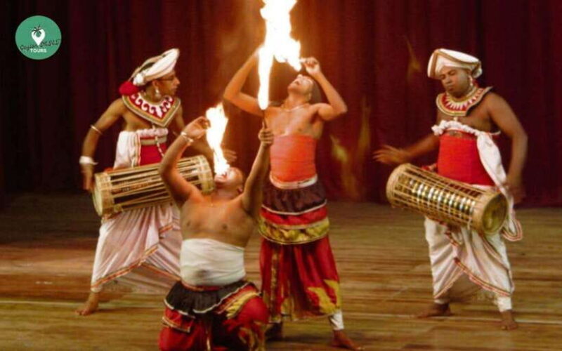 Kandy: Sightseeing WalkingTour Arround Kandy with LocalGuide - Key Points