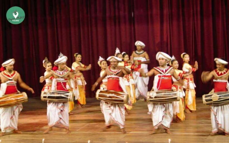 Kandy: Sightseeing WalkingTour Arround Kandy with LocalGuide - Introduction to the Kandy Experience