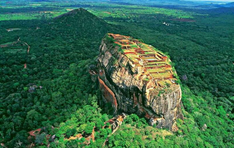 Kandy: Sigiriya Fortress & Cave Temple Full Day Private Tour - Spices, Fragrant Gardens, and Local Flavor