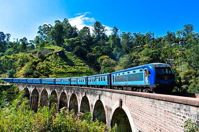 Kandy to Ella train ride on (Train No: 1005 "Podi Menike") - An Unmatched Scenic Rail Journey in Sri Lanka