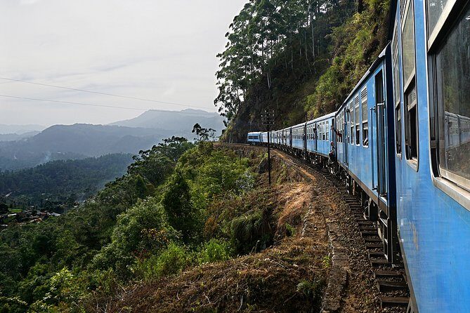 Kandy to Ella train ride on (Train No: 1005 "Podi Menike") - FAQs