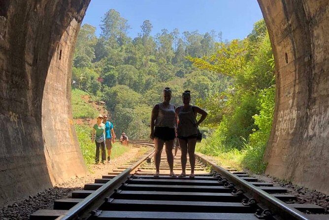 Kandy to Ella Train Tickets - Reserved Seats - Who Should Take This Train?