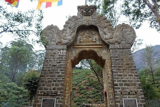 Kandy to Nallathanniya (Climb Adams Peak) - A Deep Dive into the Tour Experience