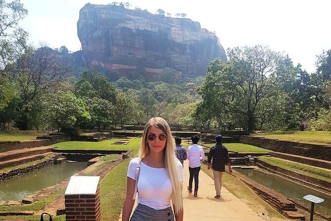 Kandy to Sigiriya Day Tour and Dambulla cave temple with private vehicle - FAQ