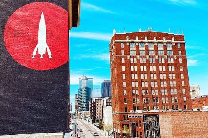 Kansas City Crossroads Art District and Westside Urban Hike - An In-Depth Look at the Kansas City Crossroads Art District and Westside Urban Hike