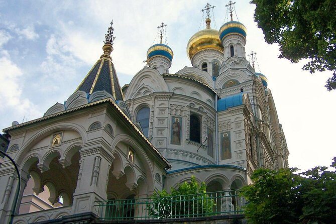 Karlovy Vary including Watchtower and Funicular from Prague - FAQs