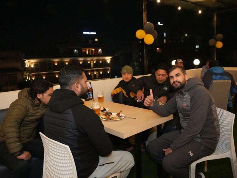 Kathmandu: Nepali Starter Platter and Drink at Atomix Bar - Key Points