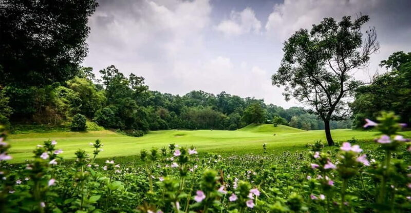 Kathmandu's 18-Hole Gem: Hike & Play the Himalayan Golf - What About the Logistics?