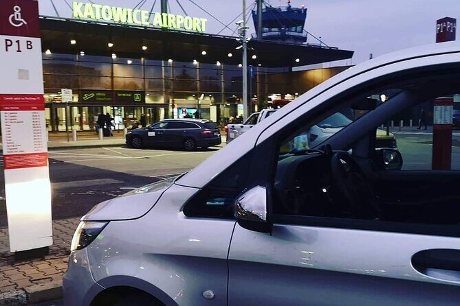 Katowice KTW Airport - Kraków City/KrakówAirport Private Transfer - Key Points