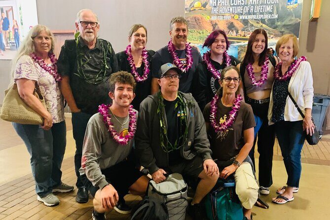 Kauai Airport Lei Greeting - Final Word