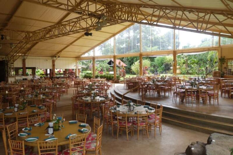 Kauai: Luau Kalamaku  Elevated Seating, Dinner & Show - An In-Depth Look at the Kauai Luau Kalamaku Experience