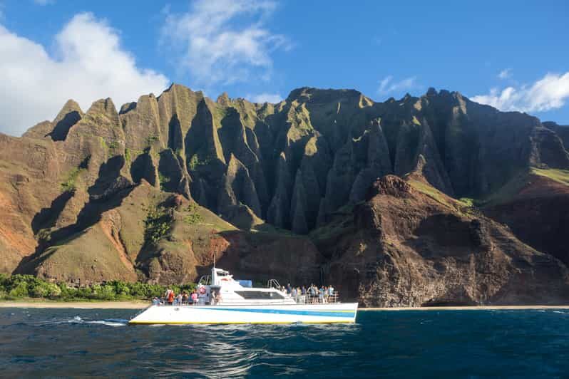 Kauai: Napali Sunset Dinner Cruise - Key Points