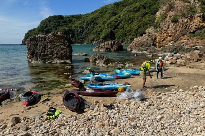 Kayak Clean-up and BBQ Tour on Tottori Uradome Coast - Discovering Tottori Uradome Coast: A Balance of Nature and Action