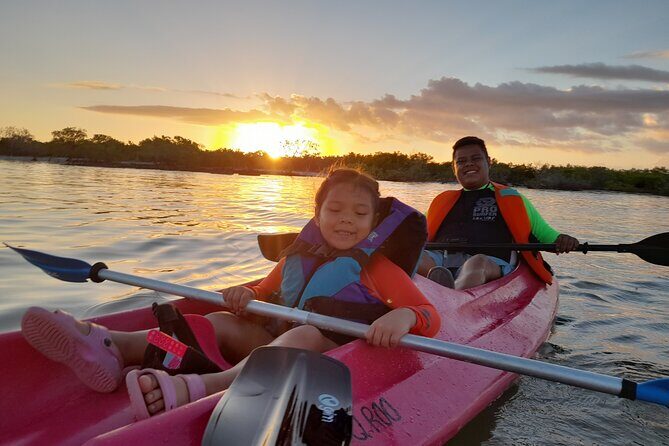 Kayak Experience in the Mangroves of Holbox Island - An In-Depth Look at the Kayak Experience in Holbox’s Mangroves