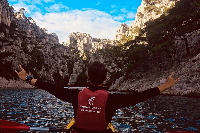 Kayak guided tour with a Local, Cassis Calanques National park - Group Size, Physical Fitness, and Practicalities