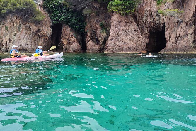 Kayaking Agay - Exploring the Beauty of Agay by Kayak: A Balanced Review