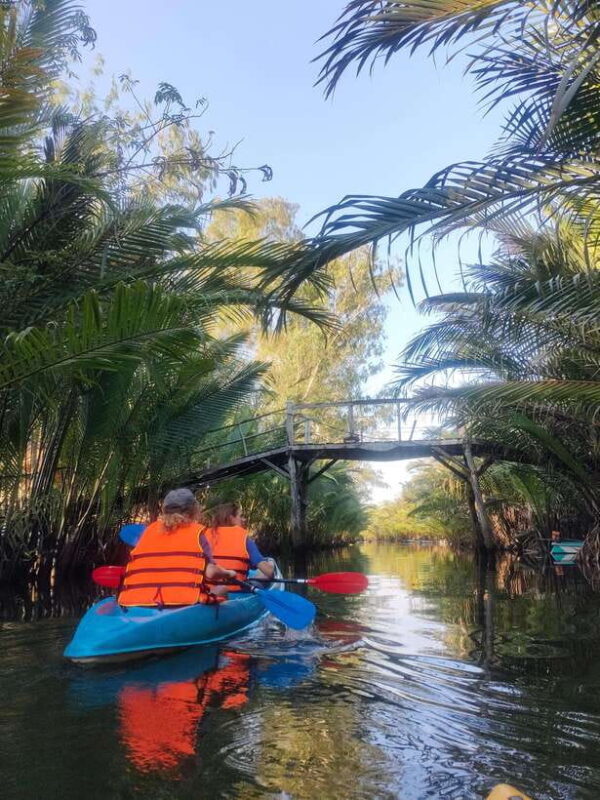 Kayaking tour around green cathedral - Authentic Experiences and Authenticity