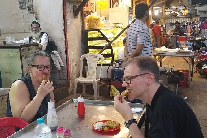 Kebab and Curry Food Walk with guide and transport in and around Mohd Ali Road! - Final Stop: Tawakkal Sweets
