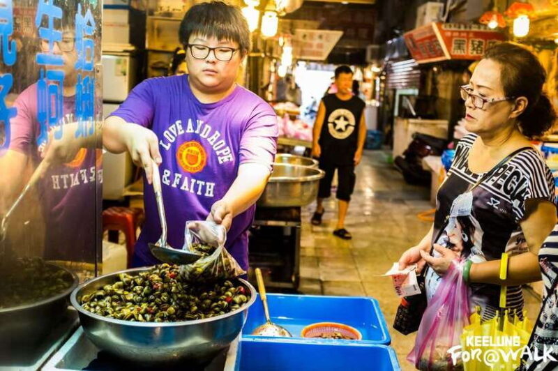 Keelung Half-Day Food Tour: Explore Day & Night Markets - The Atmosphere and Senses