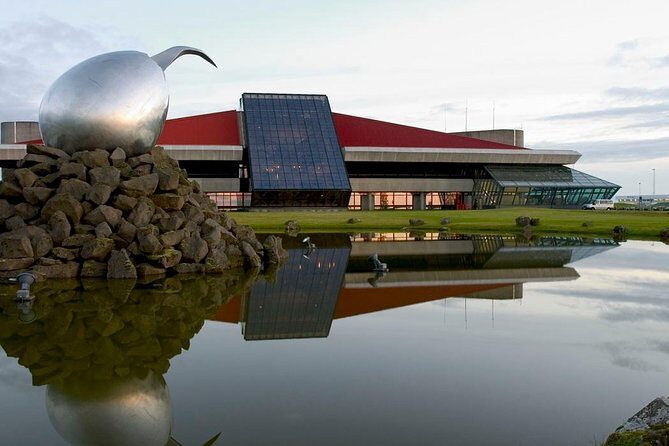 Keflavik To Reykjavik Private Luxury Airport Transfer - Key Points