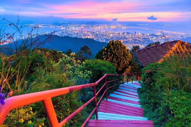 Kek Lok Si Temple and Penang Hill Guided Tour - A Closer Look at the Penang Experience