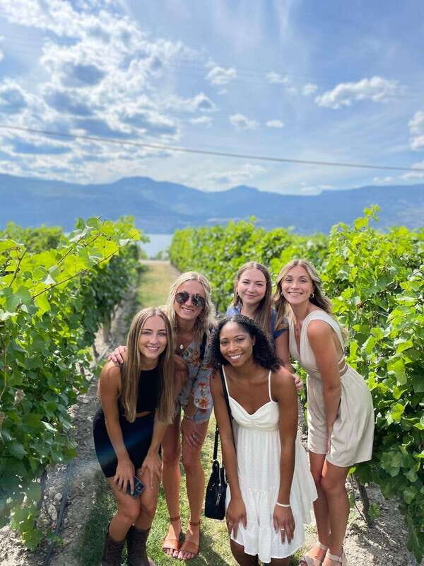 Kelowna: East Kelowna Full Day Guided Wine Tour - A Deep Dive into the East Kelowna Wine Tour