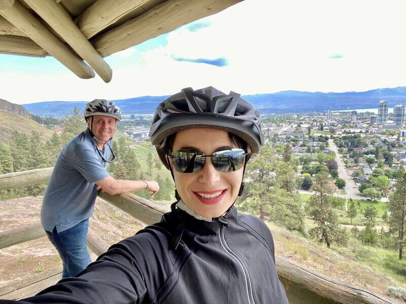 Kelowna: Okanagan Lake Guided E-Bike Tour with Picnic - Key Points